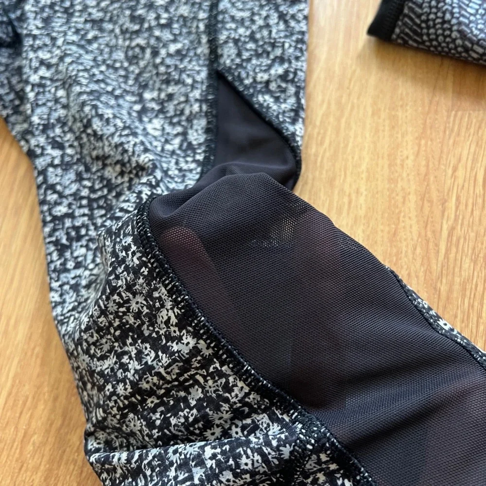Lululemon Lot of 3 Multicolored Leggings Women's Size Small Read for Measurement